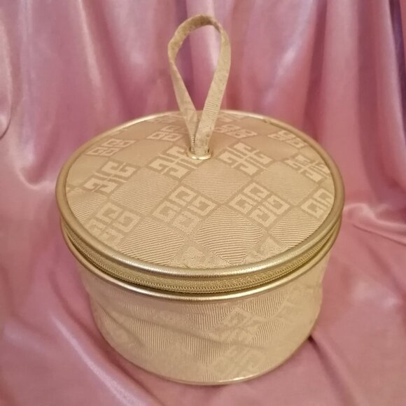 Set of 2 Vintage Givenchy Travel/Cosmetics Bags - Picture 2 of 15